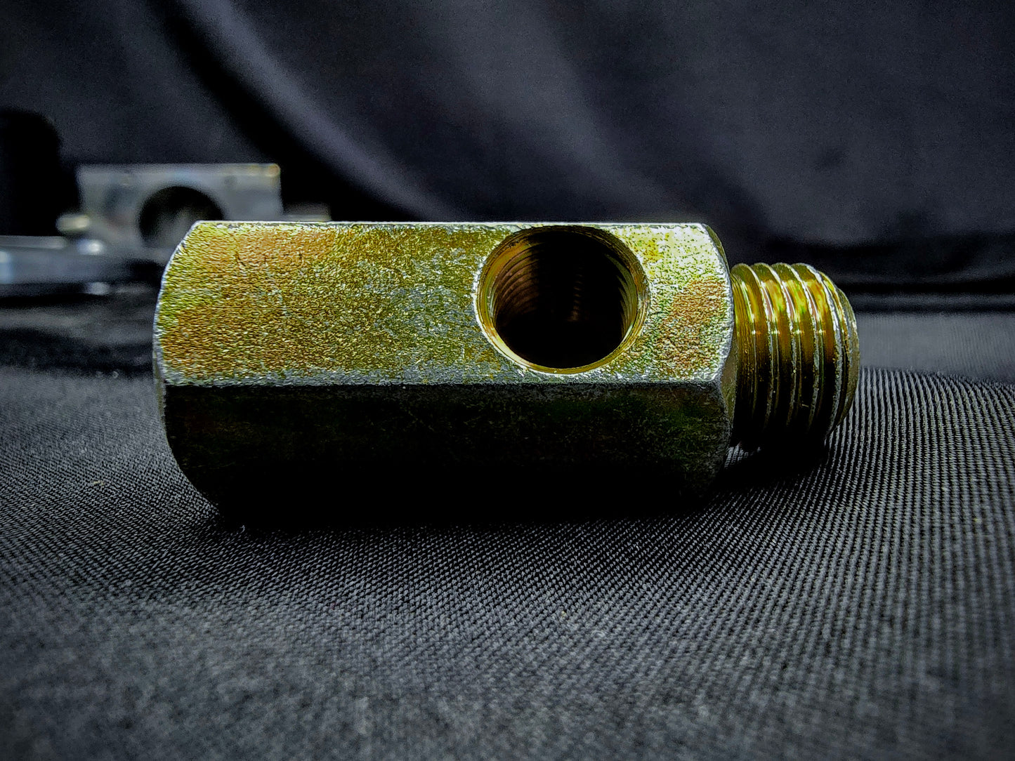 M14 Oil Fitting Pressure Tee M14x1.5 1/8 npt Crush Washer Included